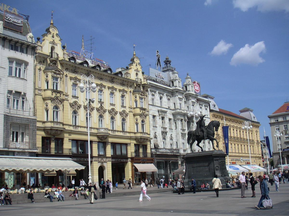 Trg Bana Jelačića