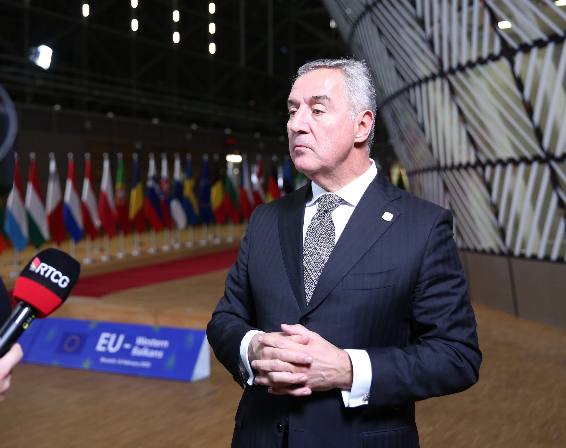NAKON RADNE VEČERE U BRISELU! Đukanović: Crna Gora je u stanju da ...