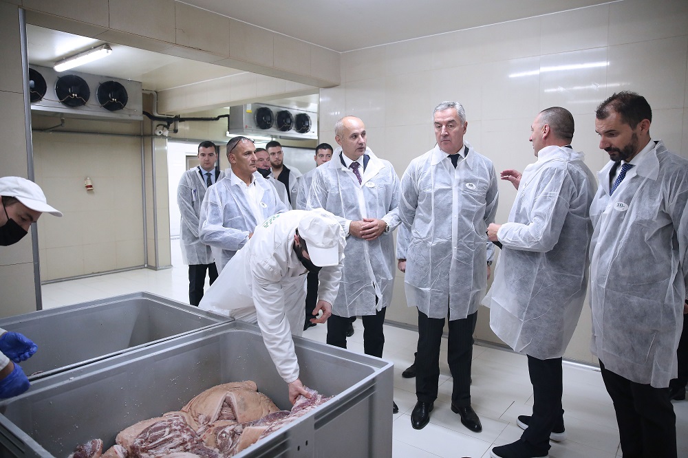 Đukanović posjetio pogon za obradu i sušenje mesa kompanije "Gornič"