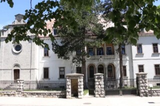 Fakultet za crnogorski jezik i književnost