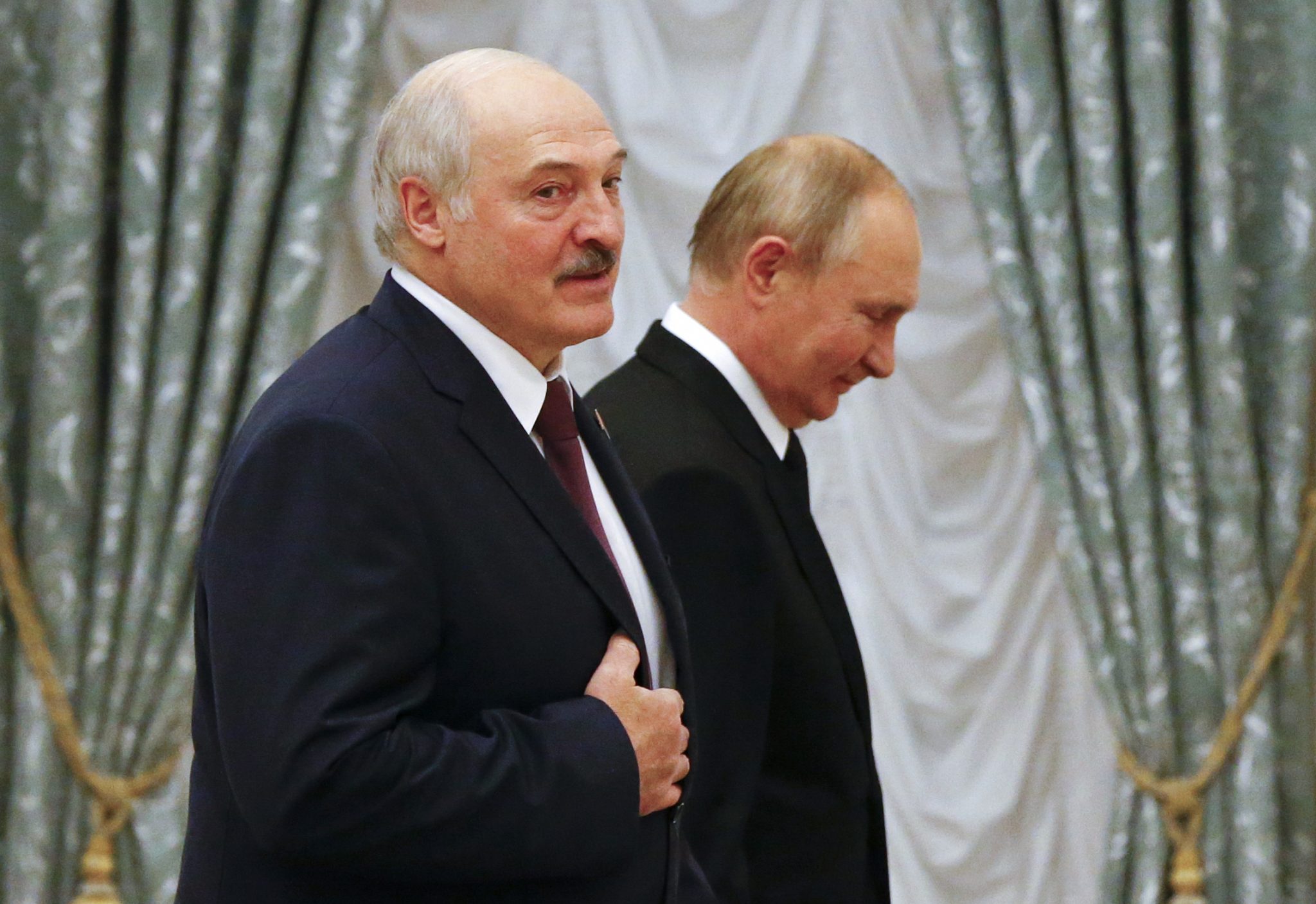 Aleksandar Lukašenko i Vladimir Putin Foto: Shamil Zhumatov/Pool Photo via AP