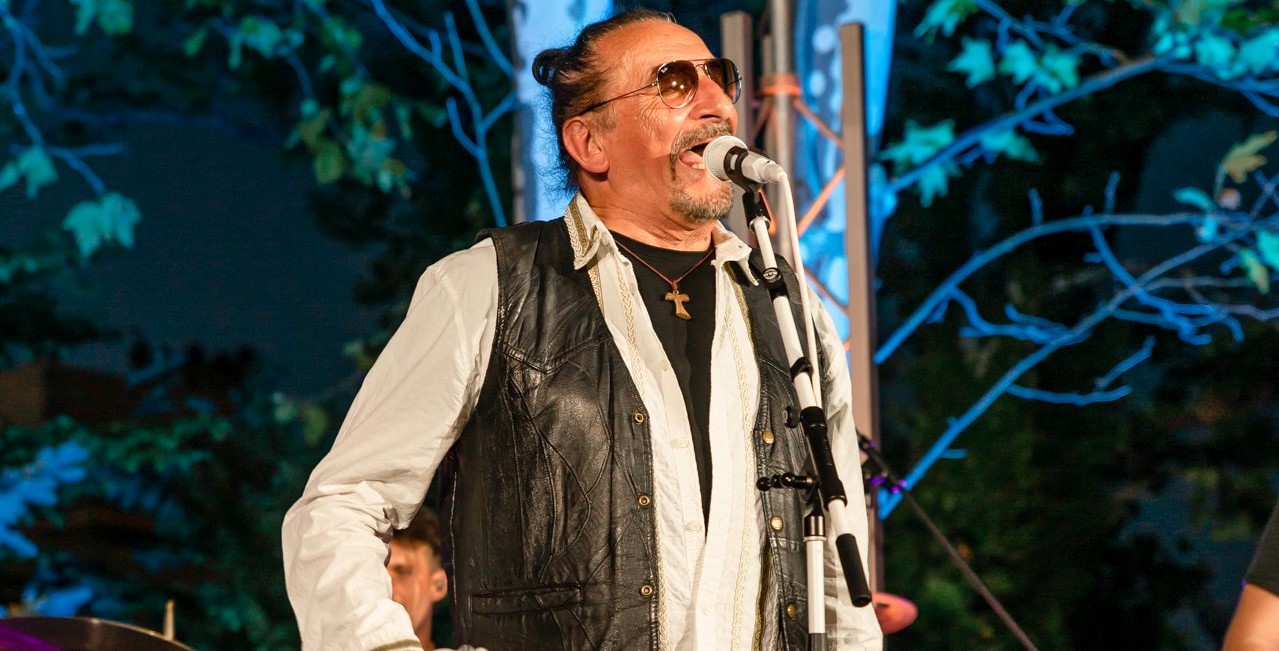 Željko Bebek o odlasku iz kultnog benda: Bijelo dugme je moglo trajati samo sa mnom
