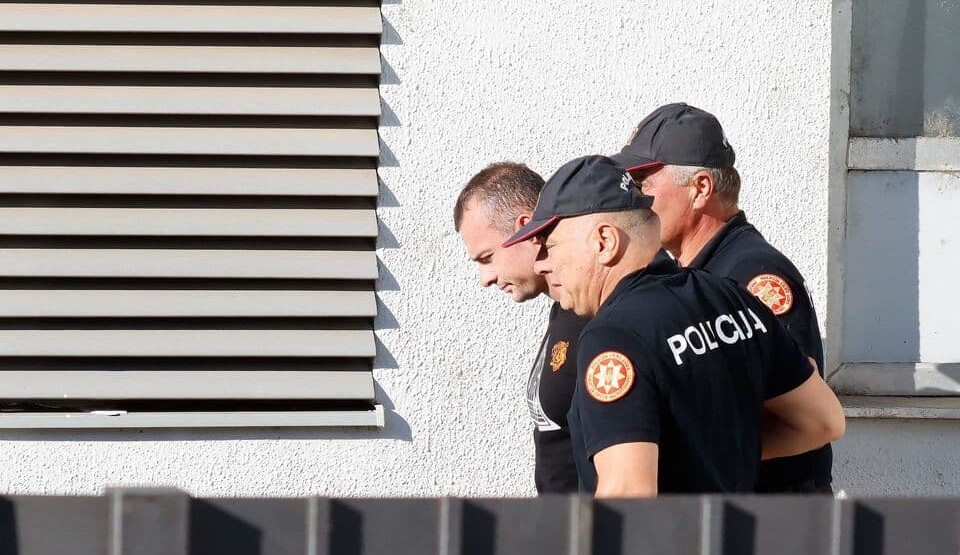 Privođenje Petra Lazovića, Foto: Dragan Mijatović/Pobjeda