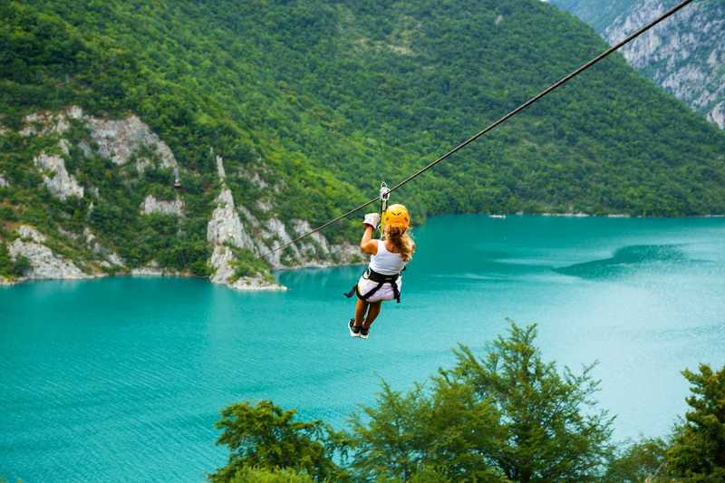 Zip line Tara