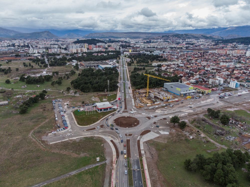 Stanje na putevima: Radovi na više dionica