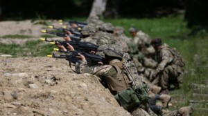 Ukrajina/ Foto: EPA-EFE/ADAM VAUGHANEPA-EFE/ADAM VAUGHAN ATTENTION: FOR OPERATIONAL SECURITY REASONS IT IS NOT PERMITTED TO REPORT THE DETAILS OF ANY LOCATIONS, OR TO REVEAL THE IDENTITIES OF ANY UKRAINIAN RECRUITS OR SHOW THEIR IDENTIFIABLE FACES IN PRINT, ONLINE OR BROADCAST IMAGERY.