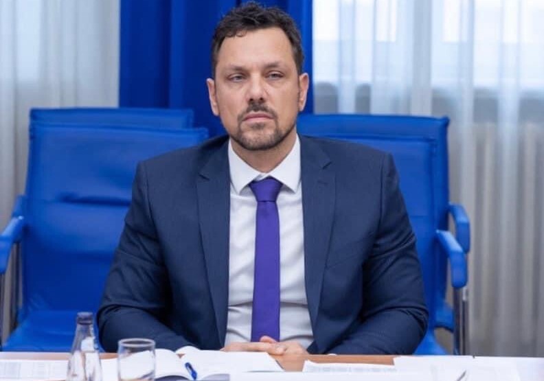 Vuk Kadić; Fond za zdravstveno osiguranje