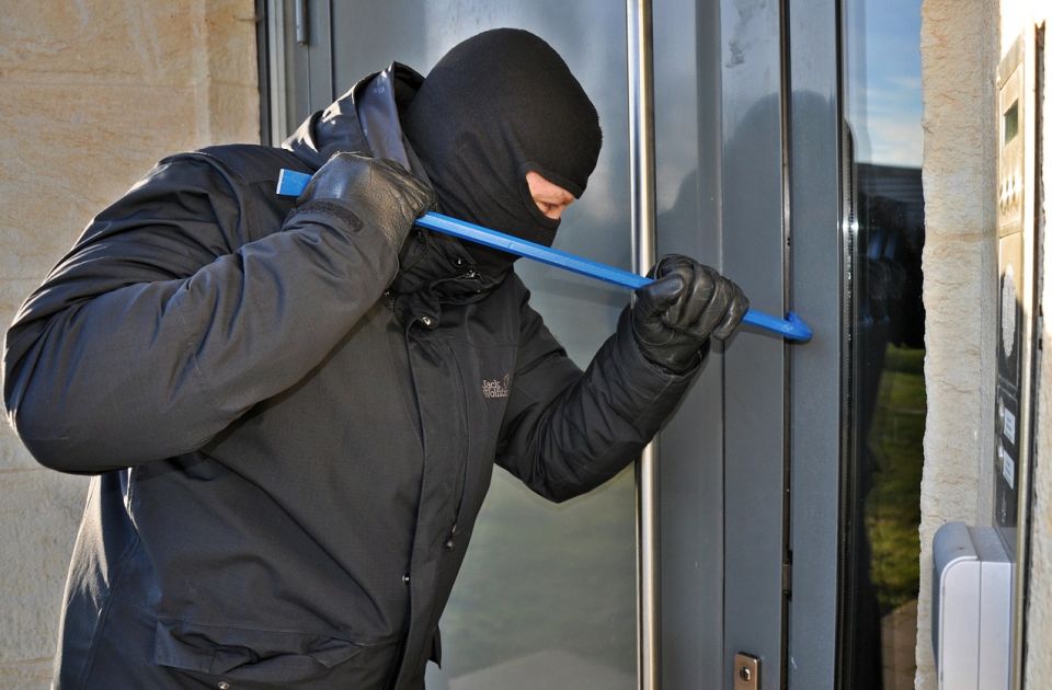 Uhapšeni Podgoričani, osumnjičeni da su iz kladionica ukrali