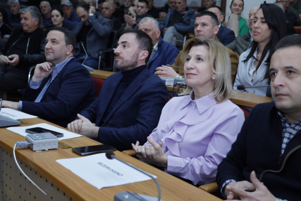 Tribina u Tuzima/ Foto: DPS