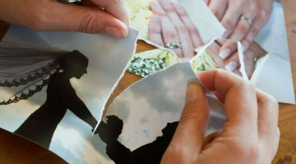 Kako bi šema djelovala uvjerljivije, muškarac je iznajmio kuću, gdje je živio sam, ali su nadležni posumnjali u čitavu priču.