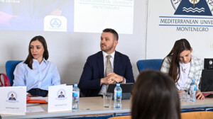 Dukaj sa studentima/Foto: MJU