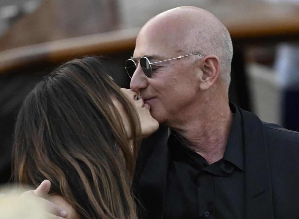 Bezos i Sančez dali najmanje 10 miliona za Met Galu i kupili ulaz u elitni krug Ane Vintur