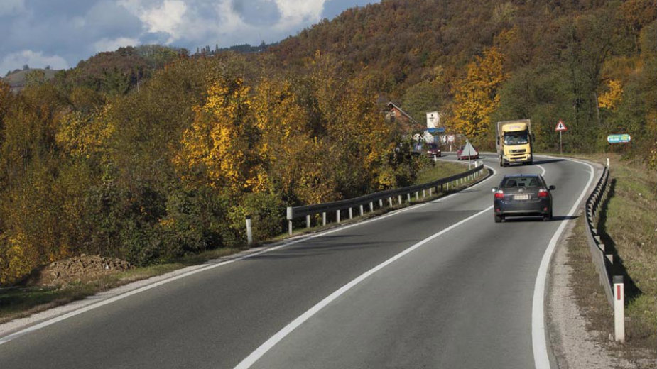 Stanje na putevima: Povoljni uslovi za vožnju