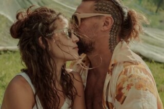 Džejson Momoa sa djevojkom