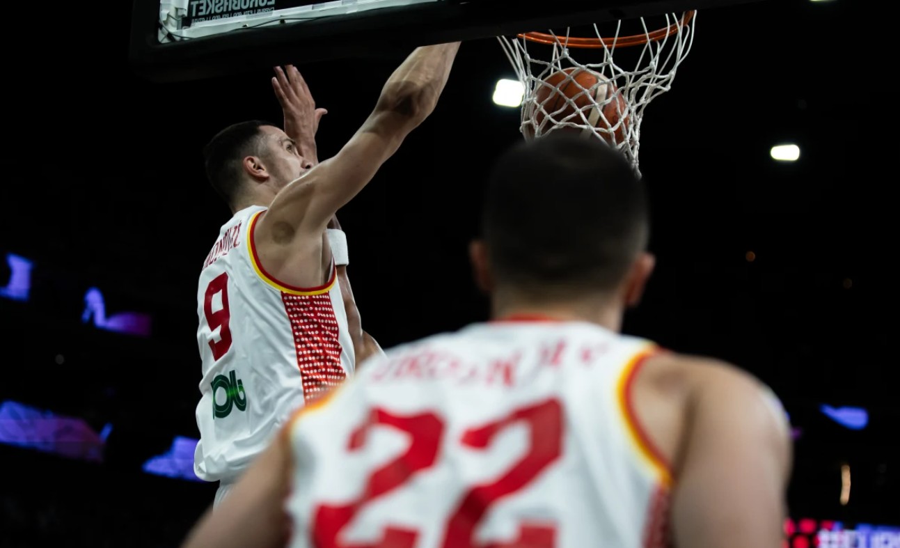 UŽIVO Dan za pobjedu: Crna Gora – Švedska 35:30 (2/4)