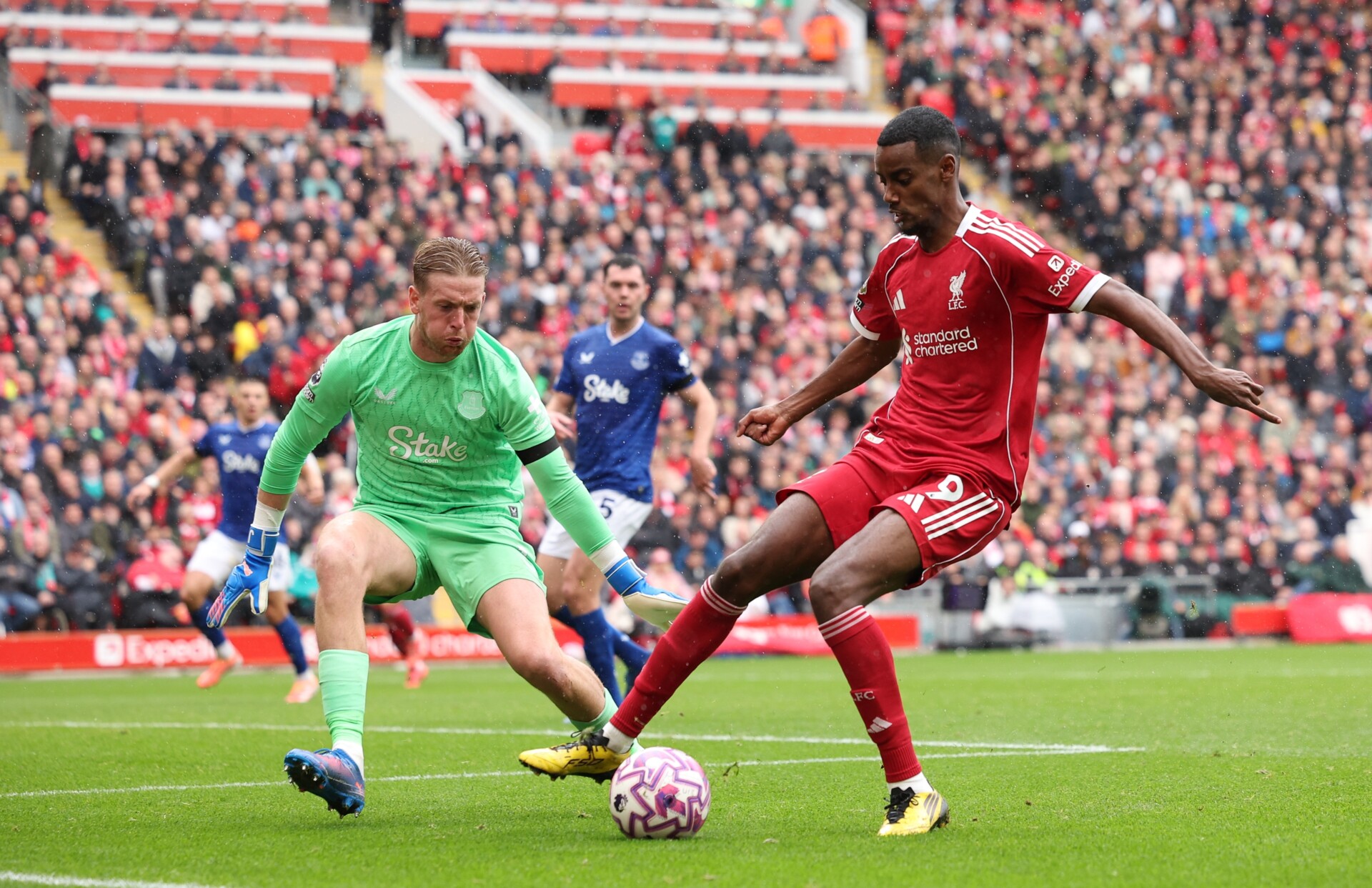 Redsi nisu dozvolili iznenađenje, Vest Hem i dalje ispred Totenhema