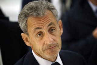 Foto: EPA/YOAN VALAT