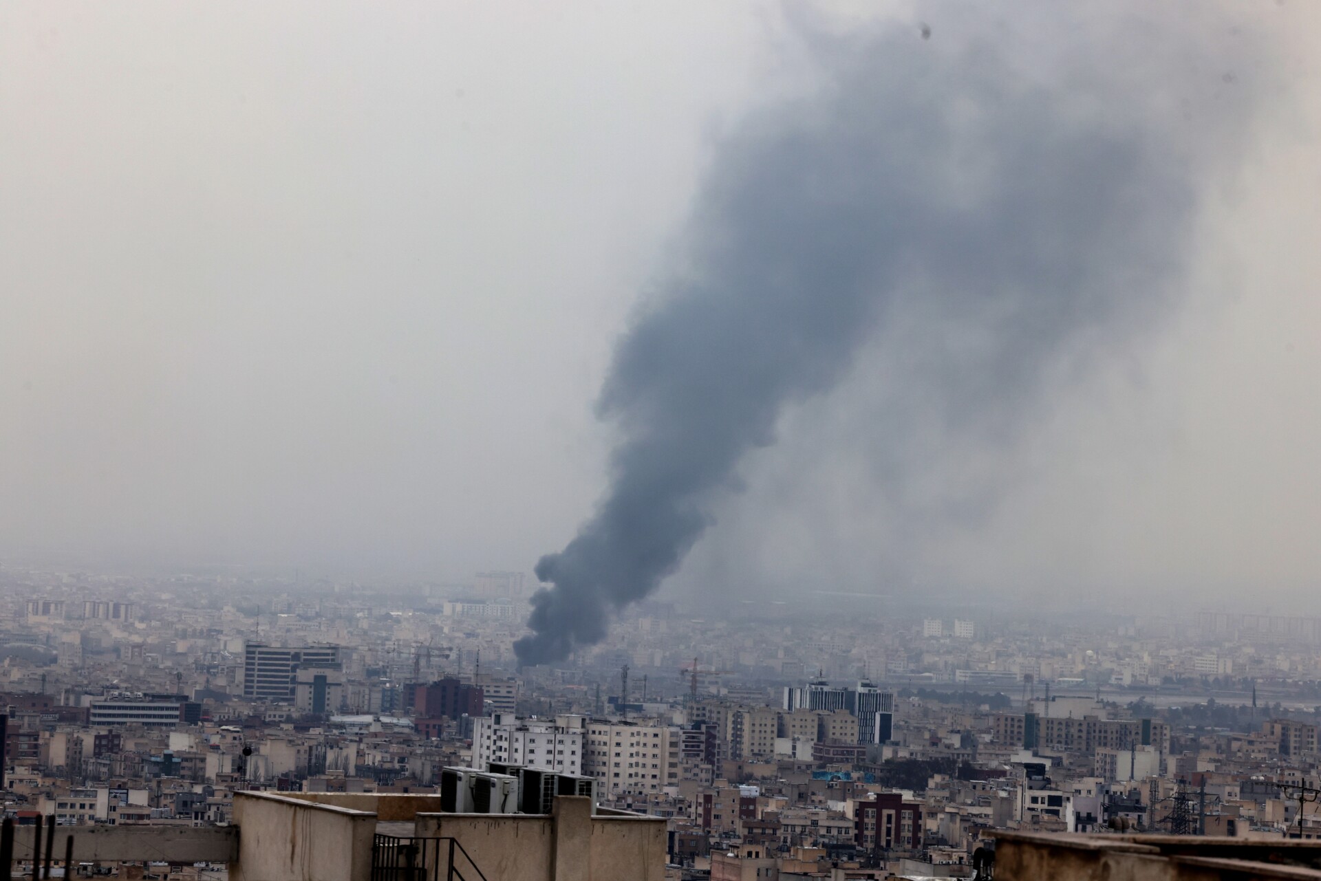 UŽIVO: Tramp: SAD mogu da unište infrastrukturu Irana za sat vremena; Iranski predsjednik postavio uslove za okončanje rata