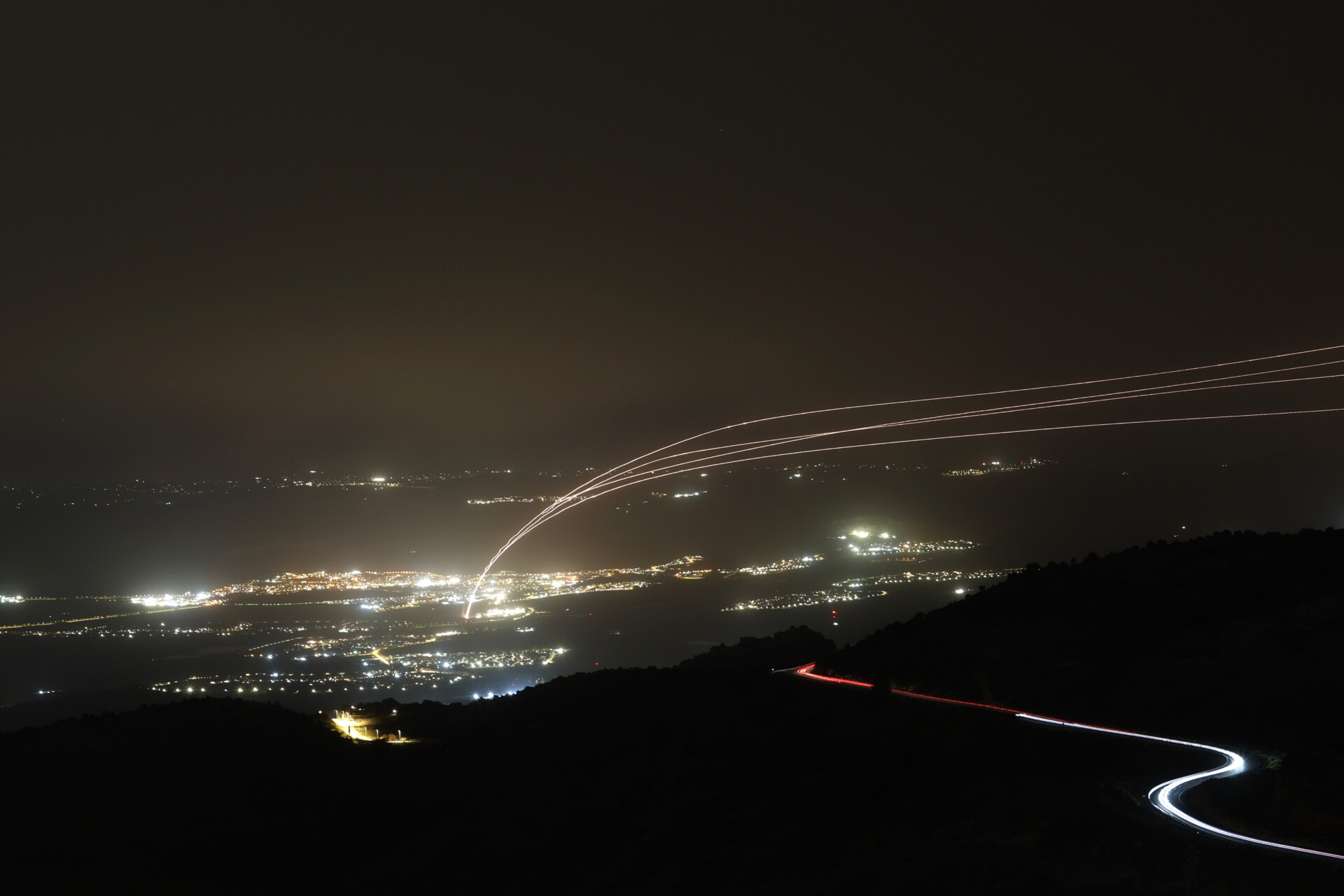 UŽIVO: Iranski dronovi ciljaju naftna postrojenja širom Persijskog zaliva; Izrael bombardovao Bejrut i jug Libana