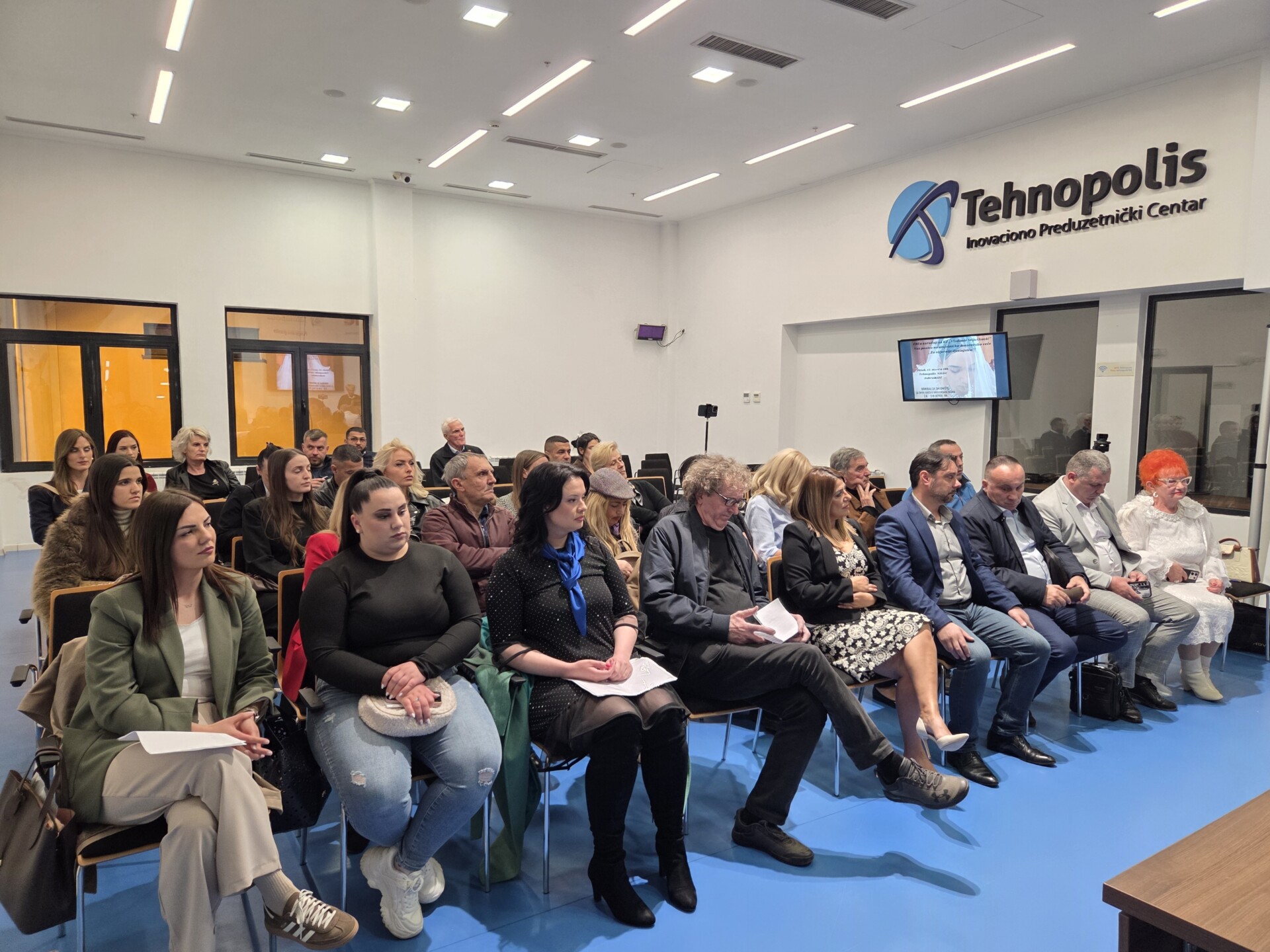 Centar za romske inicijative upriličio donatorsko veče za izgradnju skloništa za žrtve dječijeg braka