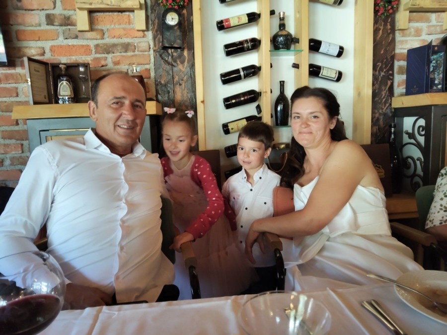 Dakići u još jednoj nesvakidašnjoj akciji: Kroz rad i druženje do smještaja i domaće hrane