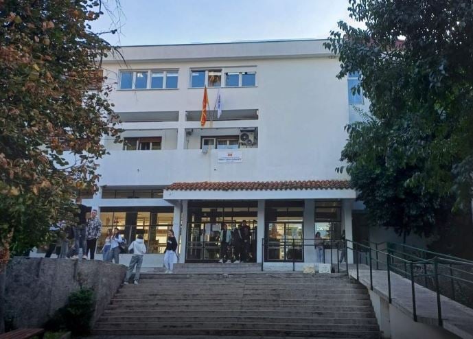 Slučaj vršnjačkog nasilja u srednjoj školi u Herceg Novom