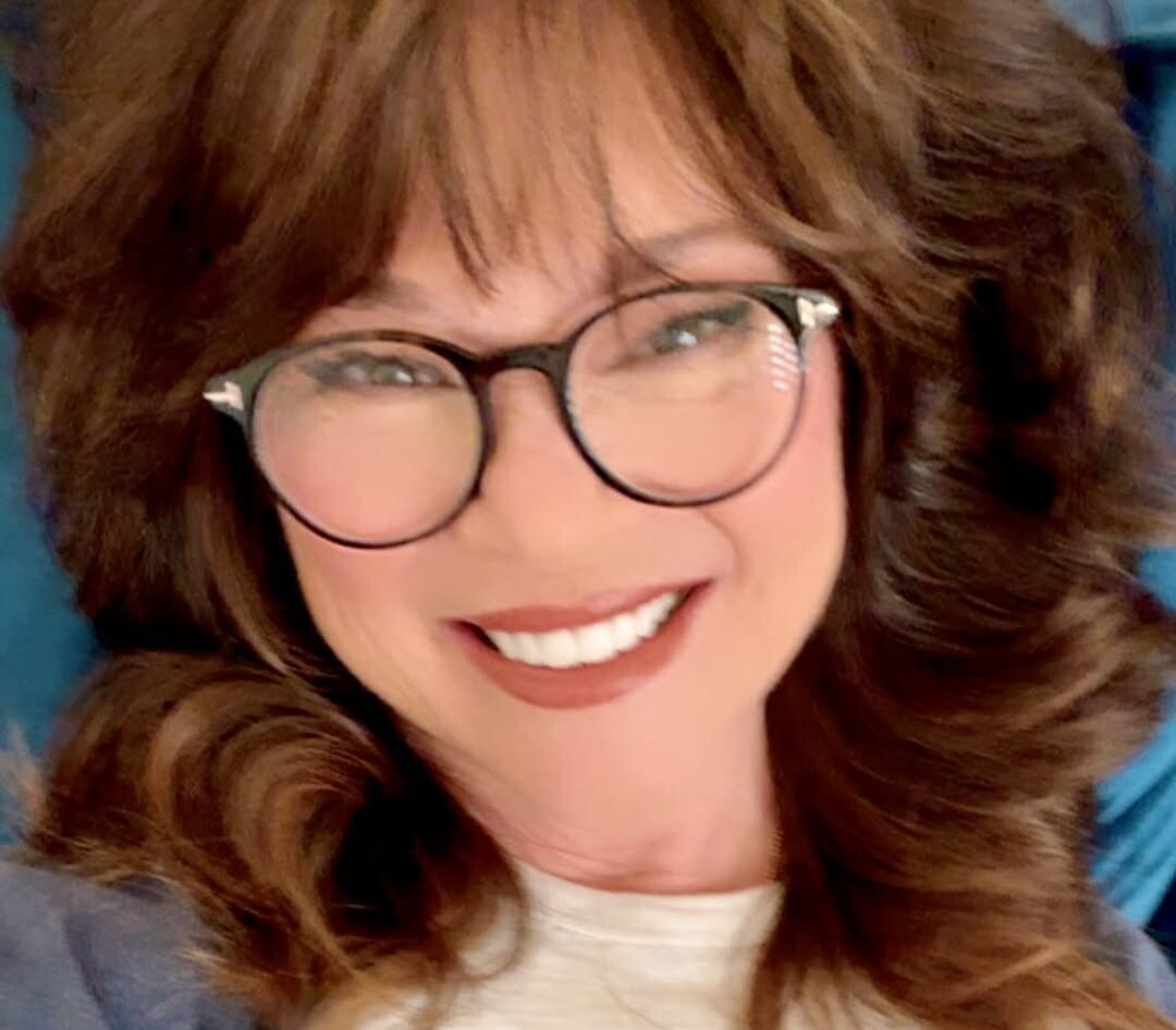 Operacije joj deformisale grudi, sada izgledaju katastrofalno