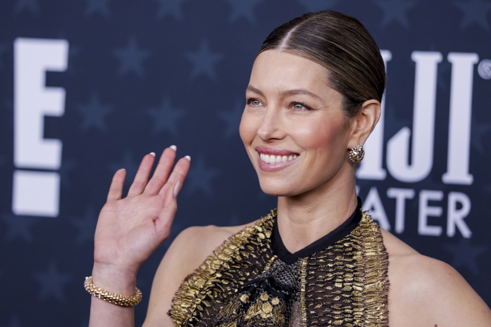 Džesika Bil reagovala na viralni roditeljski trend: Ova djeca izgledaju preplašeno