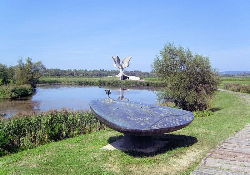 Premijer i članovi Vlade Hrvatske na komemoraciji u Jasenovcu, izaslanik umjesto Milanovića