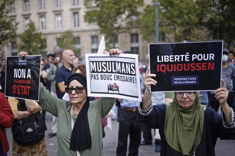 Francuska zabranila godišnje okupljanje muslimana u Parizu