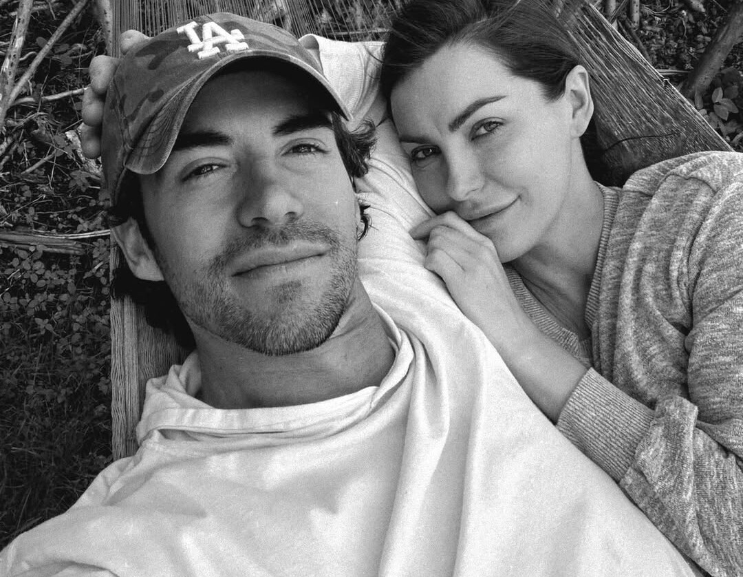 Udala se udovica Hjua Hefnera, vjenčanica ukrašena sa više od 5.400 Swarovski kristala