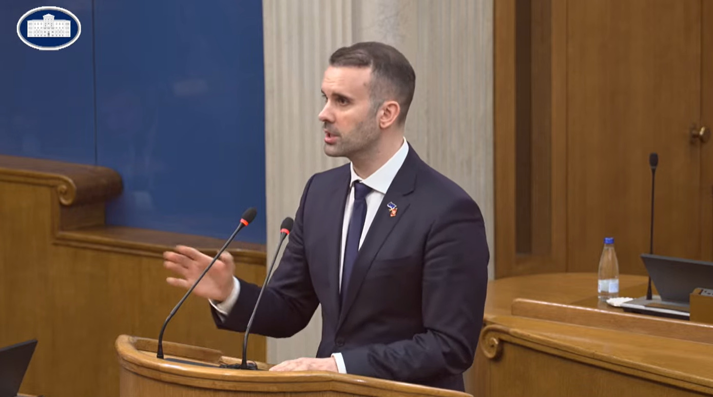 UŽIVO: Spajić odgovara na pitanja poslanika