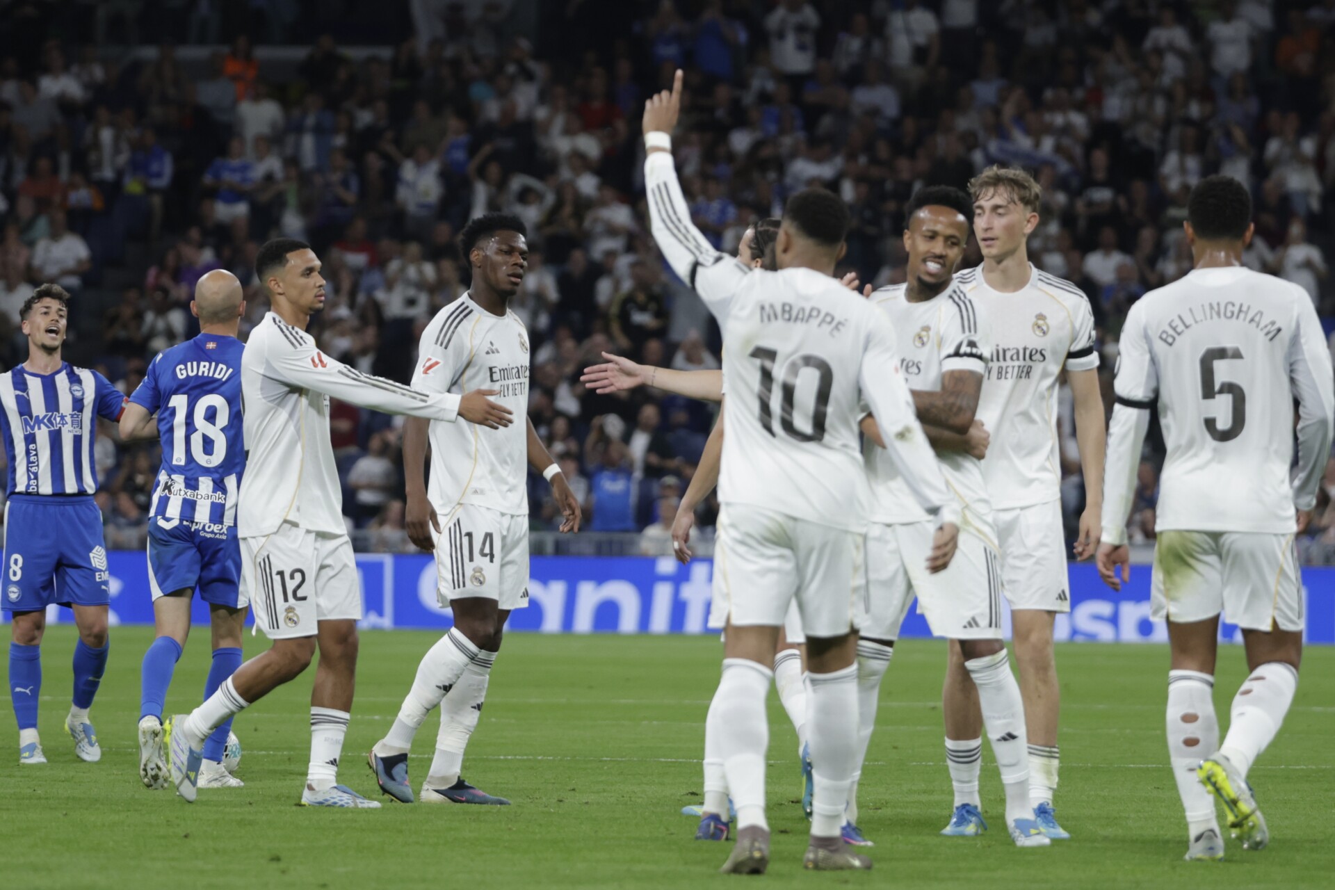 Real se vratio pobjedama, savladan Alaves na Bernabeuu