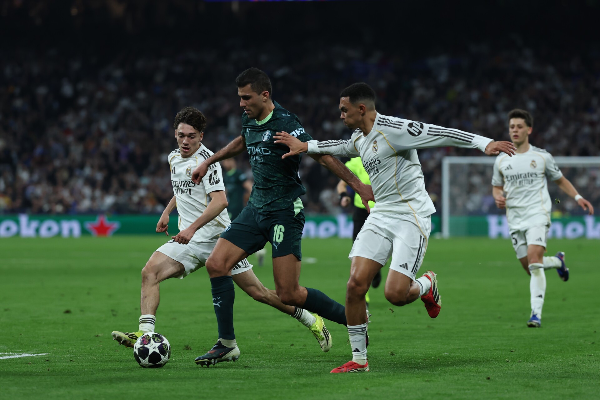 Objavljena rang lista klubova koji daju najveće plate – pretpostavljate ko je prvi, ostali daleko iza njih