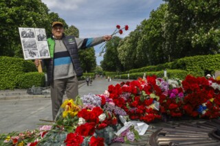 Foto: EPA/SERGEY DOLZHENKO