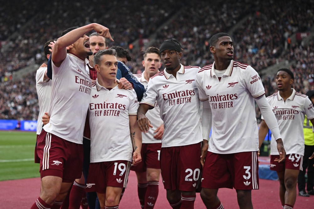Arsenal preživio VAR dramu u nadoknadi i zakoračio ka tituli!