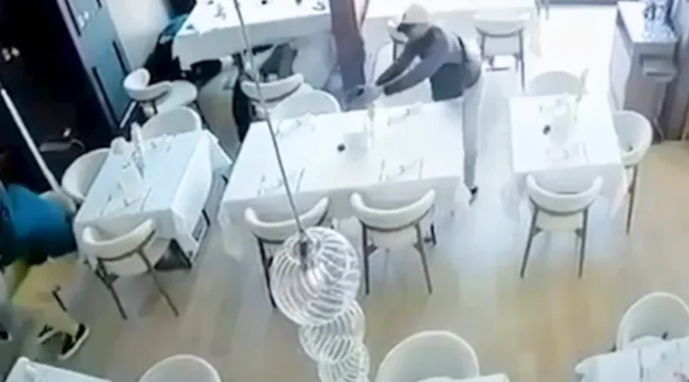 VIDEO Kamere snimile pucnjavu u restoranu na Novom Beogradu