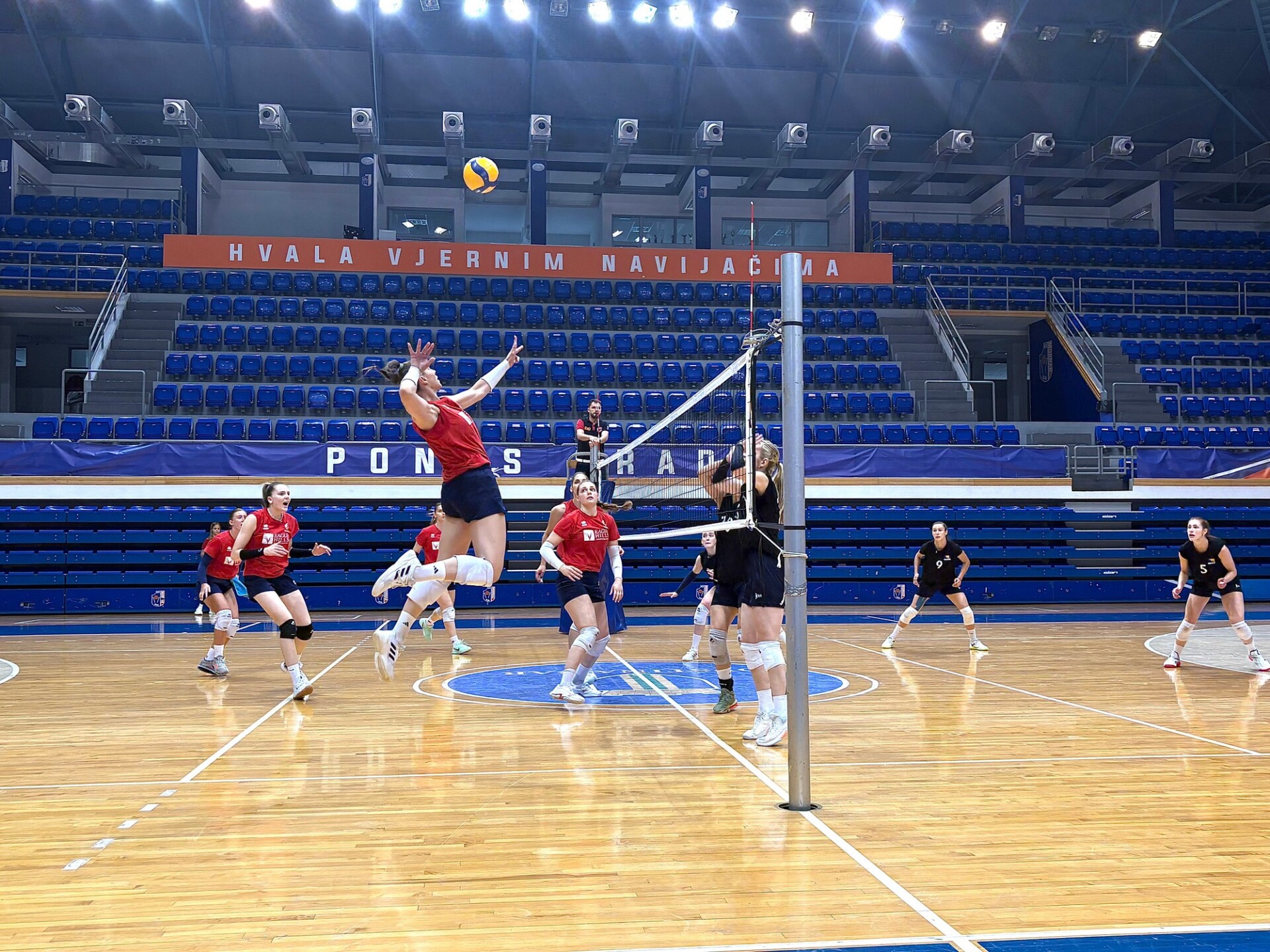 Odbojkašice bolje od BiH u trening meču, zvanična prijateljska utakmica u petak u Baru