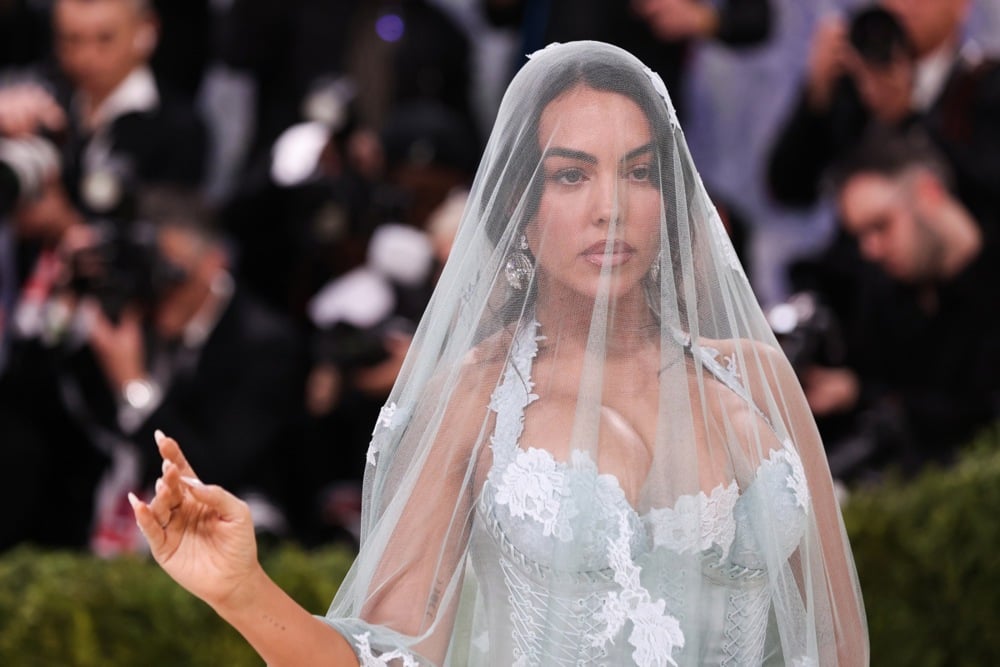 Georgina pokazala ogroman dijamantski prsten na Met Gali, Ronaldo iskeširao dva miliona