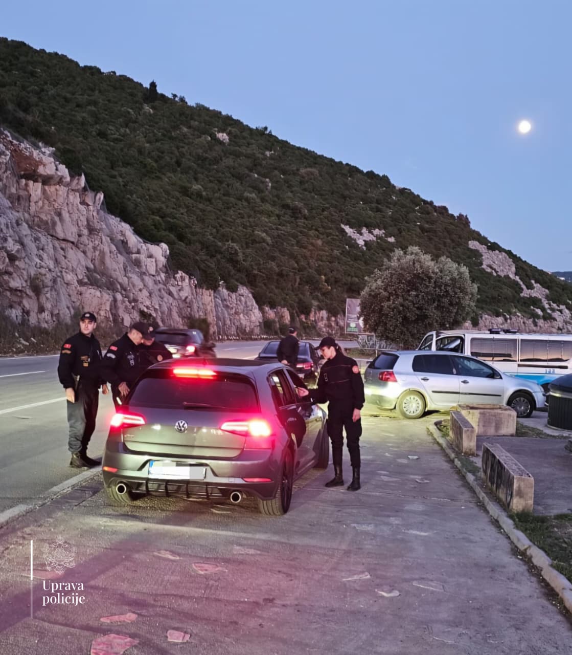 FOTO Kontrolisano skoro 900 ljudi, uhapšene 43 osobe, droga zaplijenjena, OIL na udaru