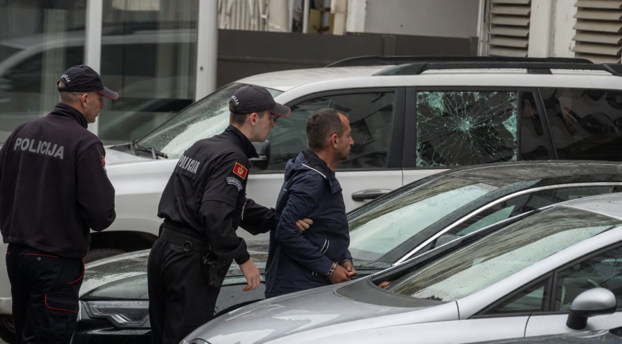 Čađenović pušten da se brani sa slobode