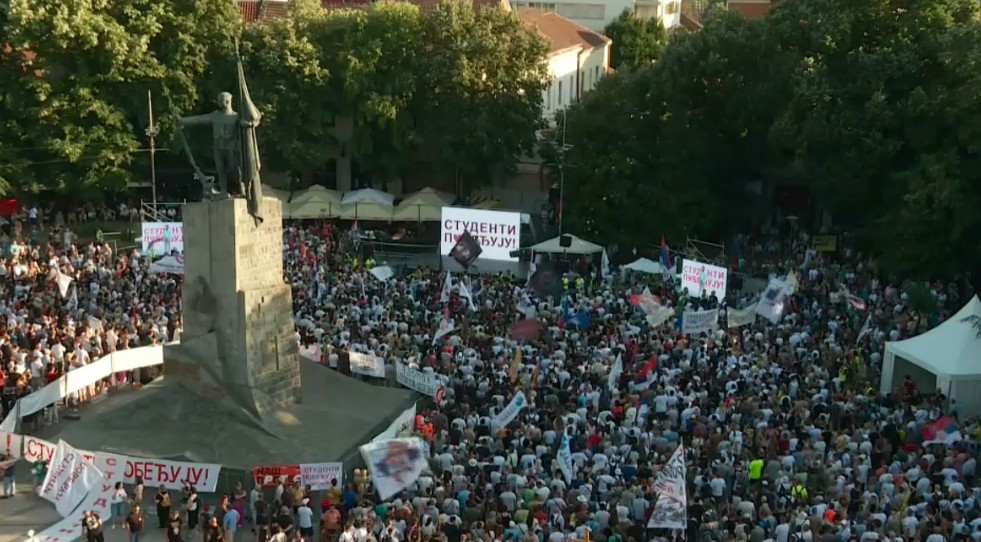 Završen skup u Kraljevu, ključna poruka na Vidovdan: Bliži se kraj vladavini SNS, studenti pobjeđuju