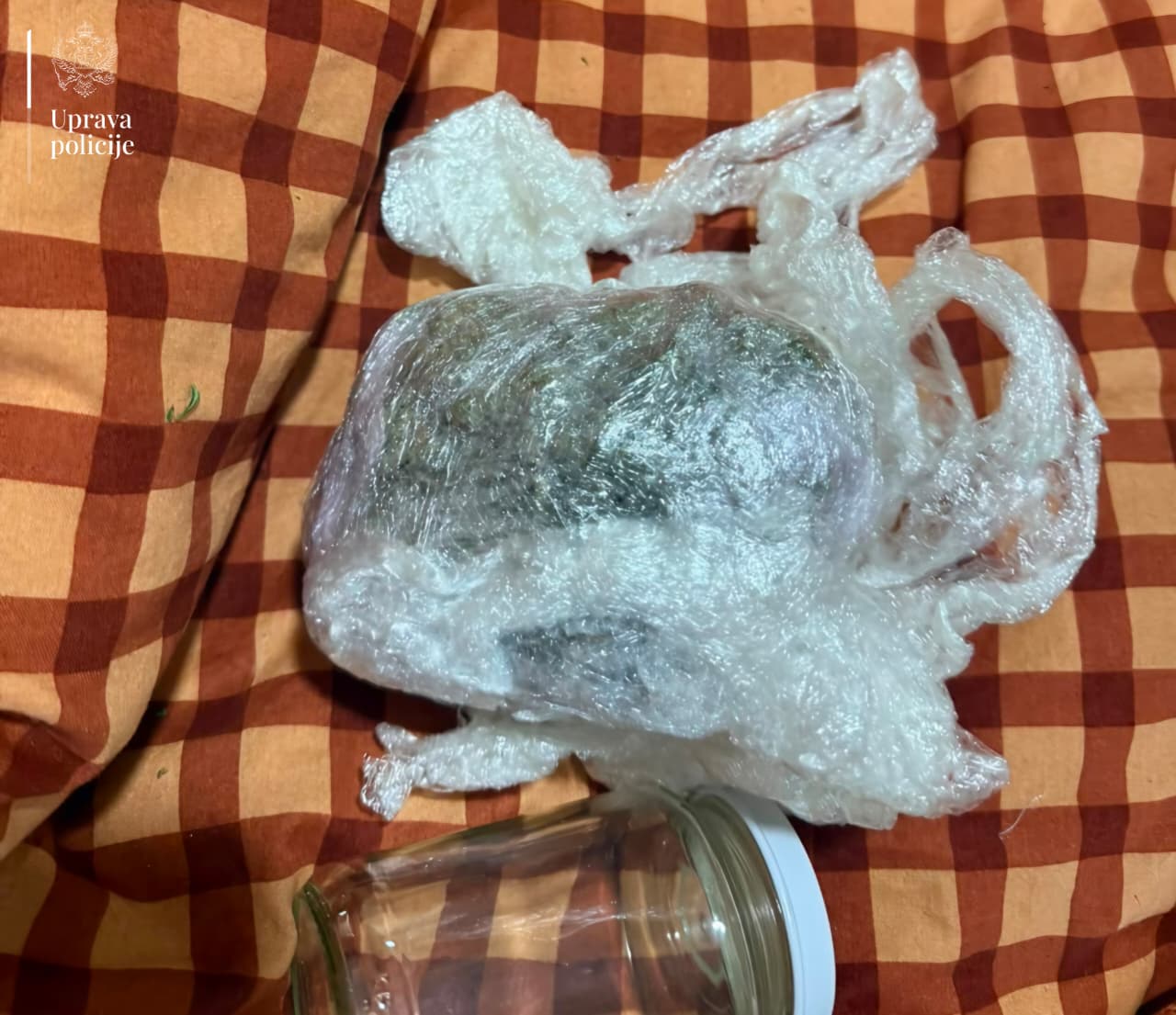 Podgorica: Uhapšene dvije osobe, zaplijenjeni kokain i marihuana